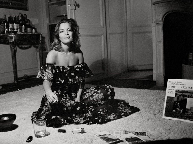 HELGA KNEIDL "Romy Schneıder Photographs. Parıs 1973"